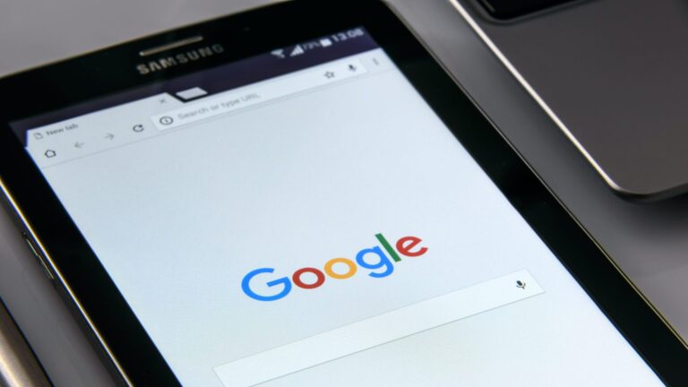 6 лучших способов исправить расход заряда батареи приложения Google на Android